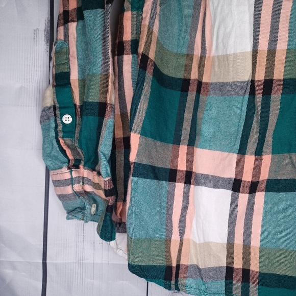 J.Crew Classic plaid button-down 100% cotton shirt - Picture 5 of 11